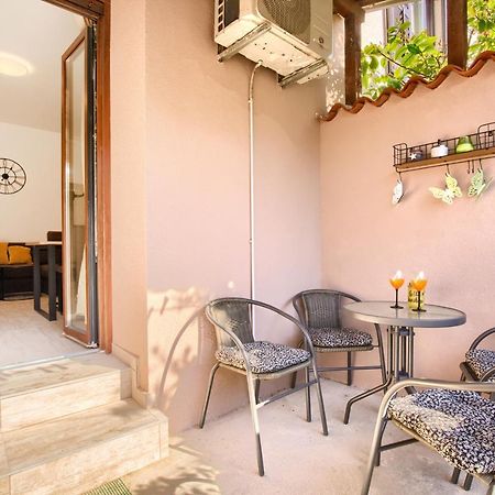 Amphitheater 3+2 Modern Apartment With Terrace, Wifi, Netflix Pula Exterior photo